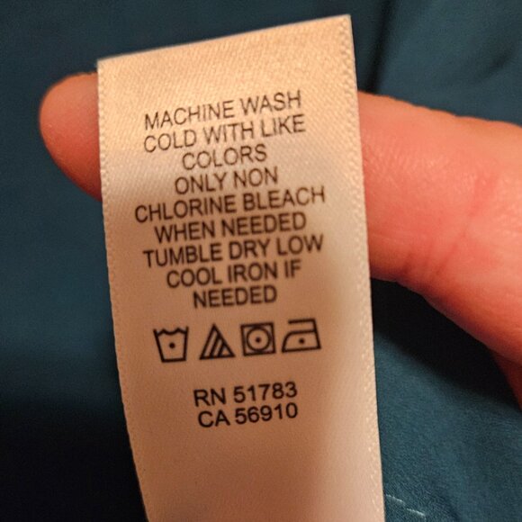 Maurices 2X Sleeveless Blouse Lightweight Dark Green NWT - Picture 4 of 6